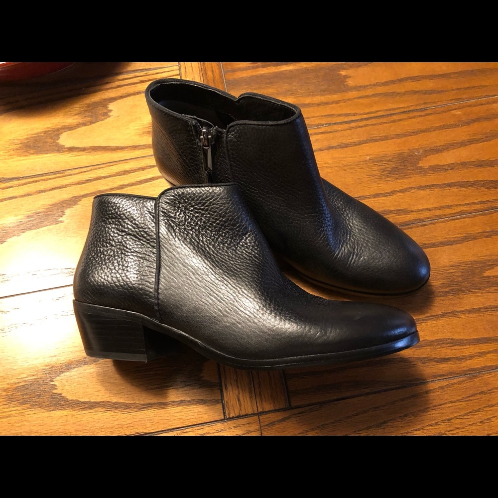 Sam Edelman size 8 bootie